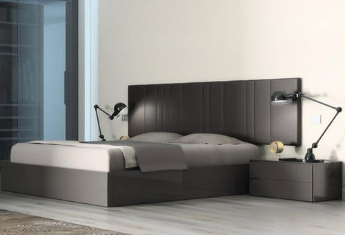 Lit double - D2  - VIVE - MUEBLES VERGE S.L. - contemporain / avec tête de lit tapissée / avec base de rangement