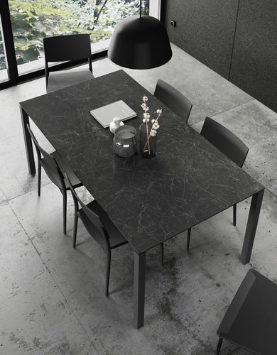 Table à manger contemporaine - TOP 009 - VIVE - MUEBLES VERGE S.L. - en MDF laqué / en céramique / avec piètement en métal laqué
