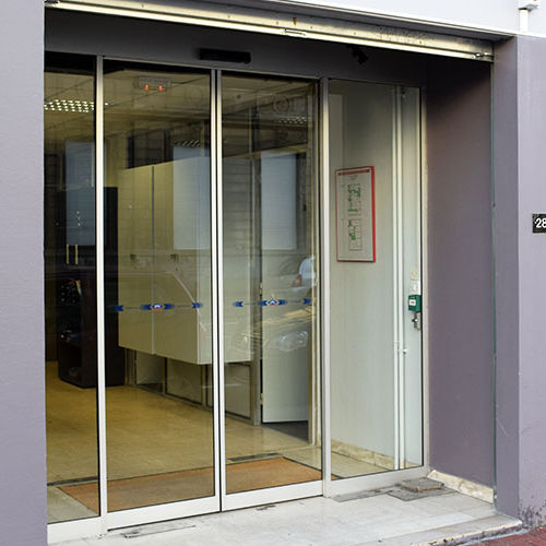 Porte d'entrée - SMF Services - en métal / coulissante / vitrée