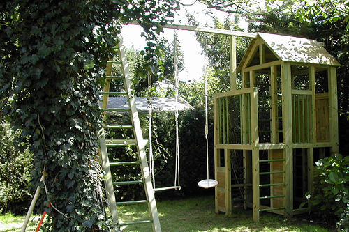 Structure de jeu pour aire de jeux - CLIMBING TOWER - de Breuyn Möbel GmbH - en bois