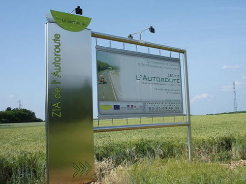 Panneau d'affichage d'extérieur - OPTIMA 4/3 - Design espaces - en inox