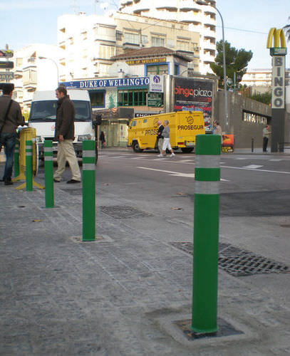 Potelet de protection - BALIZA - Sabacaucho - en élastomère / haut / réfléchissant
