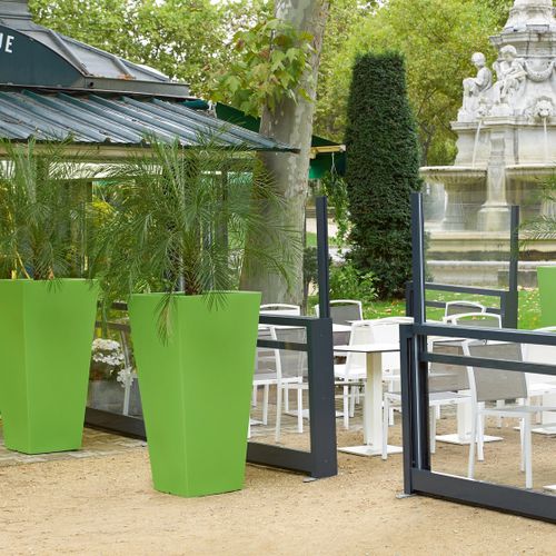 Pot de jardin en polyéthylène rotomoulé - DESIGNER - VLAEMYNCK - rond / carré / pour espace public