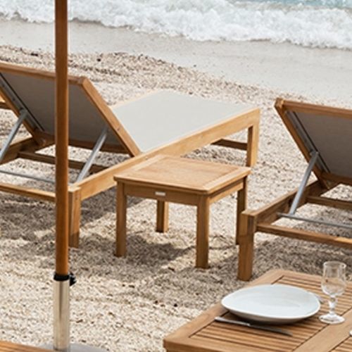 Table d'appoint contemporaine - IBIZA - VLAEMYNCK - en teck / avec piètement en teck / carrée