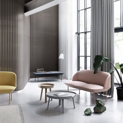 Lampe sur pied - PULL - Muuto - en chêne naturel / en plastique / design scandinave