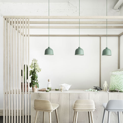 Suspension - GRAIN - Muuto - en bambou / en polypropylène / classique