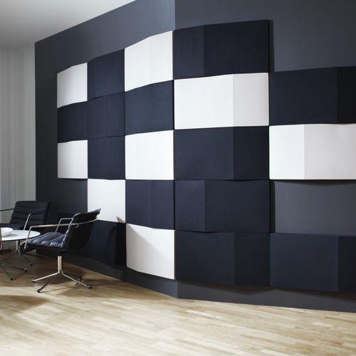 Panneau acoustique mural - TRILINE - ABSTRACTA - en tissu / triangulaire / coloré