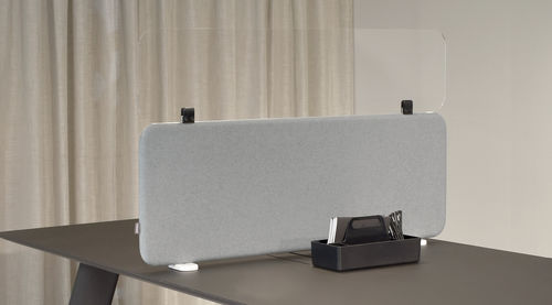 Séparateur de bureau sur bureau - SOFTLINE MOBILE - ABSTRACTA - en MDF / gris / orange