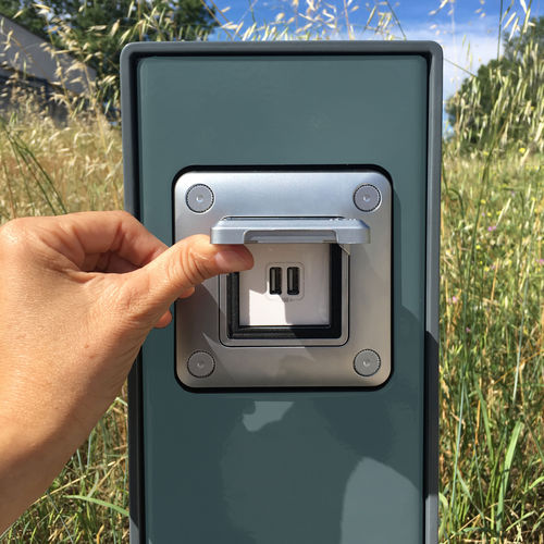 Borne de recharge USB - U2 - FREPAT URBAN EQUIPMENT - urbain