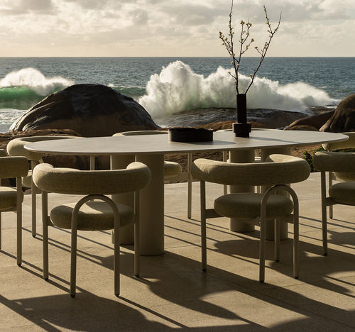 Table à manger contemporaine - Dombolo 10 - HALDANE - en Dekton® / avec piètement en acier inoxydable laqué / ovale