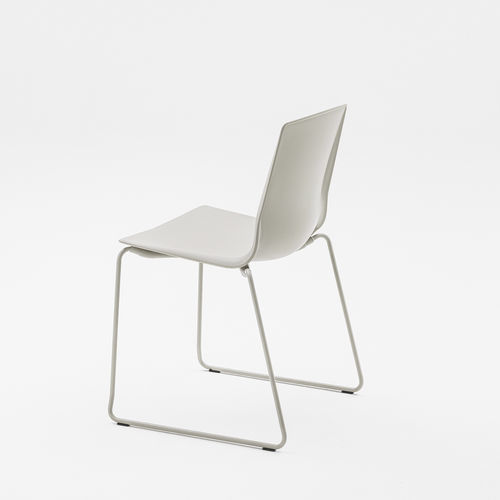 Chaise contemporaine - LOTO - Mara - d'intérieur / en polypropylène / avec piètement en métal