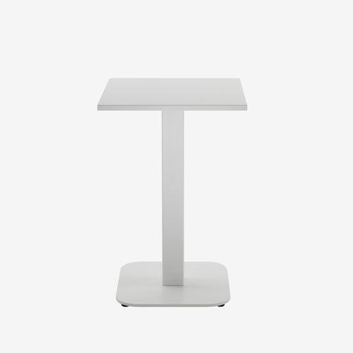 Table contemporaine - 258 - Mara - en stratifié / en métal / avec piètement en métal