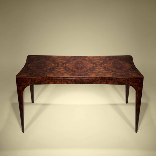 Bureau sur pied - CURVE - Luisa Peixoto Design - contemporain / en noyer / courbé
