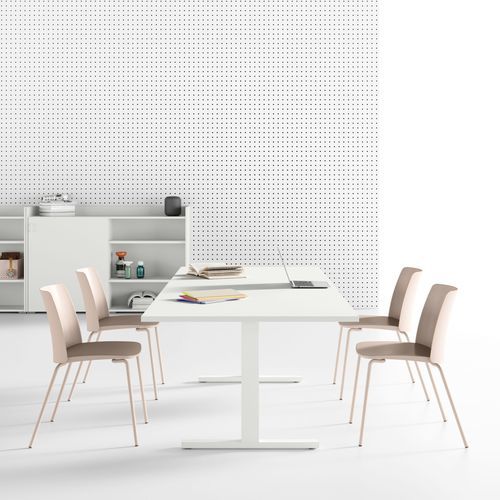 Table de réunion contemporaine - OXI - Las Mobili - bois / en métal / avec piètement en métal