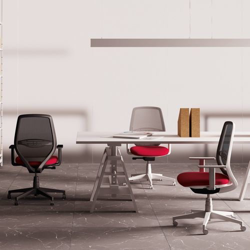 Chaise de bureau contemporaine - CAST - Las Mobili - d'intérieur / en résille / avec piètement en métal