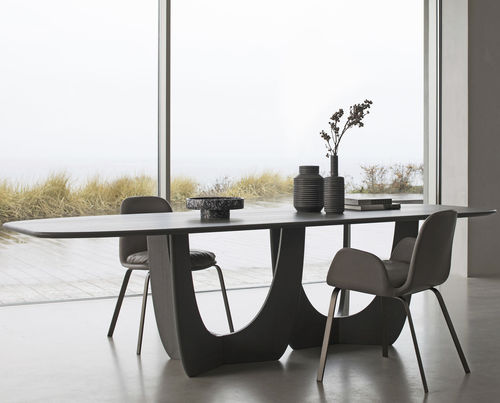 Table de conférence contemporaine - CALA XXL - more - en placage de bois / en bois massif / avec piètement en bois massif