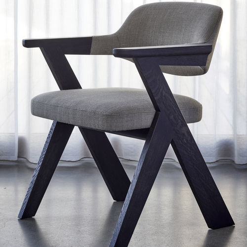 Chaise design - YAN  - more - d'intérieur / en cuir / en bois massif