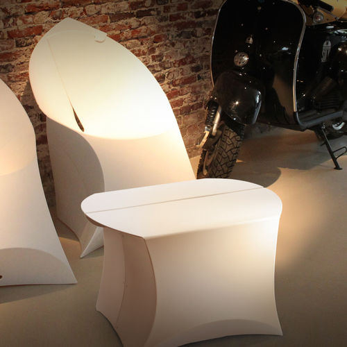 Table basse contemporaine - Flux - en polypropylène / avec piètement en polypropylène / ovale