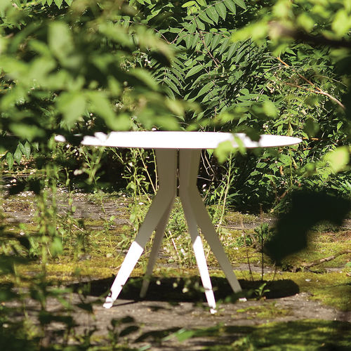 Table contemporaine - OUTLINE - L'abbate - en bois / rectangulaire / ronde