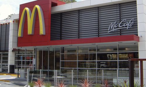 Bardage en panneaux - MCDONALDS CREMORNE- VITRAPANEL - Vitragroup - en fibro-ciment / brillant