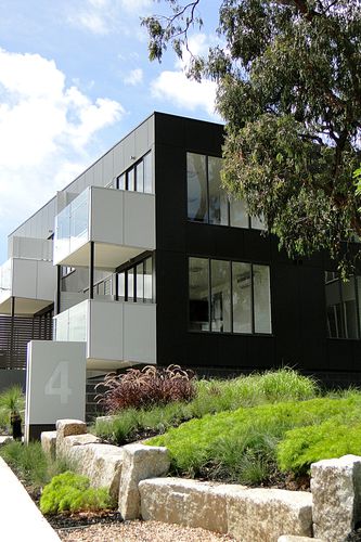 Bardage en panneaux - RESIDENTIAL DEVELOPMENT - Vitragroup - en fibro-ciment / brillant