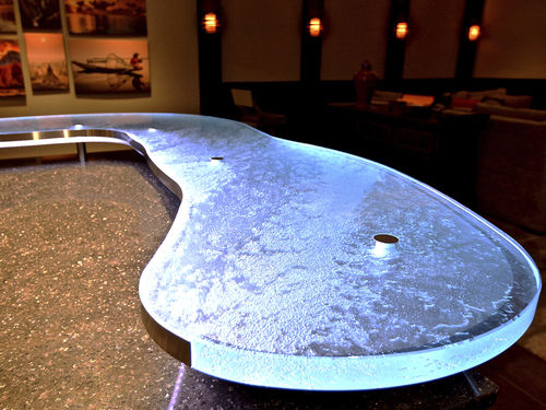 Table mange-debout contemporaine - RAISED BAR - ThinkGlass - en verre / courbée / résidentielle