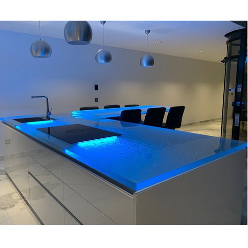 Cuisine contemporaine - ThinkGlass - en MDF laqué / en verre / avec îlot