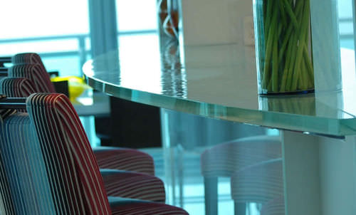 Plan de travail en verre - DRAMATIC CURVES - ThinkGlass - de cuisine