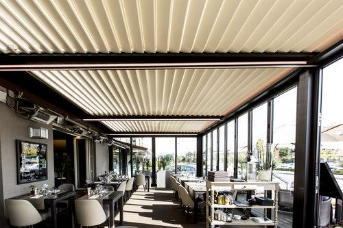 Pergola adossée - SOLISYSTEME - en aluminium / à lames orientables / sur mesure