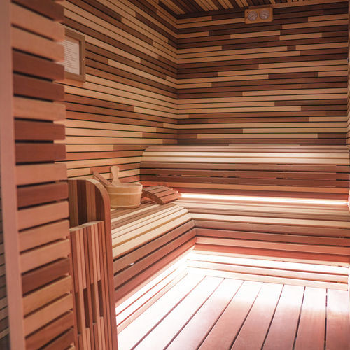Sauna finlandais - Juno Wonder - Juno SPA Design & Manufacture - professionnel / en bois / d'intérieur