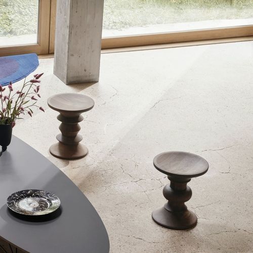 Tabouret classique - vitra - en noyer / avec piètement en noyer / piètement central