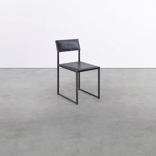 Chaise contemporaine - on_12 - Silvio Rohrmoser - d'intérieur / en cuir / avec piètement en acier