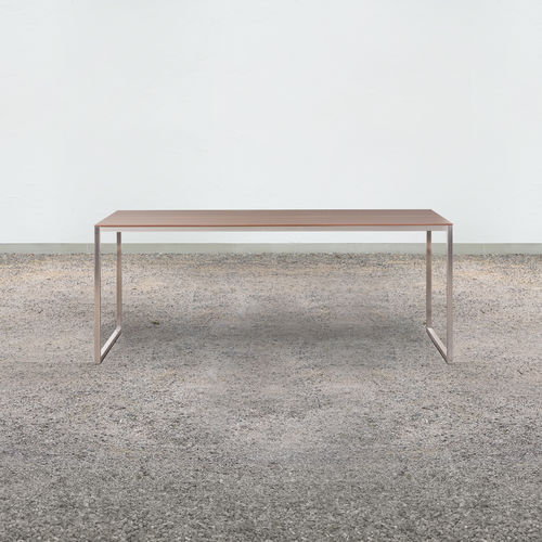 Table contemporaine - at_16 - Silvio Rohrmoser - en HPL / avec piètement en acier inoxydable poli / rectangulaire