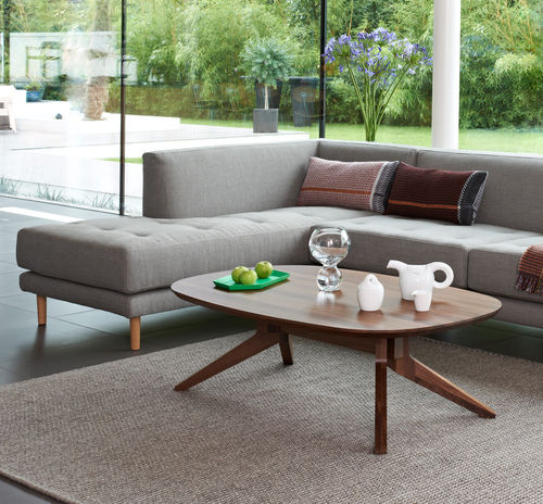 Table basse contemporaine - CROSS - case - en bois / avec piètement en bois / ronde