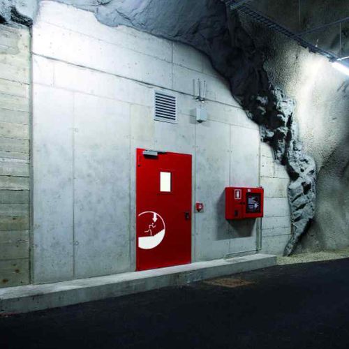 Porte d'extérieur - NINZ UNIVER - IDOMUS - en métal / battante / semi-vitrée