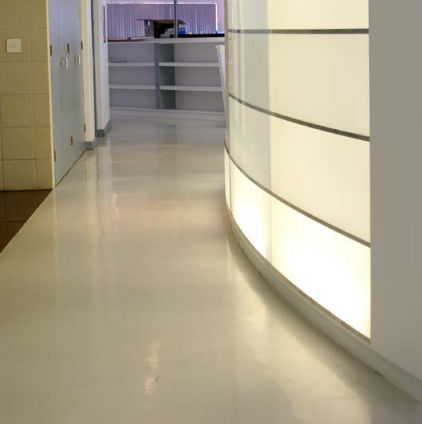 Revêtement de sol enduit polyuréthane - FLOWSHIELD COMFORT  - Tremco CPG Iberia & Italy - Flooring - d'intérieur / pour marche / pour le tertiaire