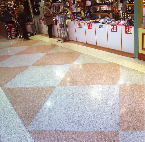 revêtement de sol en résine époxy - Tremco CPG Iberia & Italy - Flooring