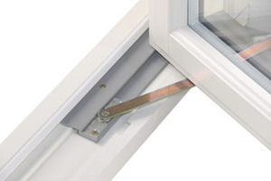 Fenêtre en bois - SIDE 90 - Skaala Windows And Doors - à pivot