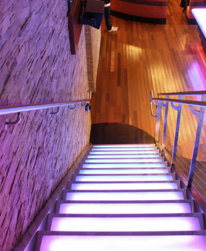 Marche en pierre reconstituée - BIO-GLASS® : WHITE DIAMOND - Coverings ETC