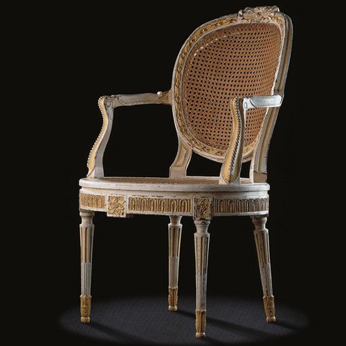 Fauteuil de style Louis XVI - L16T TF A 8 - MASSANT - en bois / médaillon