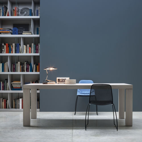 Lampe de table - MEOLA - DelightFULL - en aluminium / en laiton / en aluminium laqué