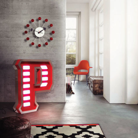 Lampe sur pied - LETTER P - DelightFULL - en aluminium / en acier inoxydable / en acrylique