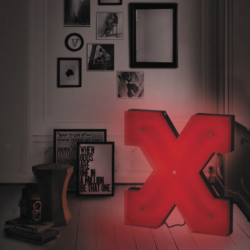 Lampe sur pied - LETTER X - DelightFULL - en aluminium / en acrylique / design original