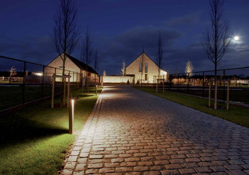 Borne d'éclairage urbaine - L-SCOUT : 800 - 100% LIGHT bvba  - contemporaine / en acier / à LED