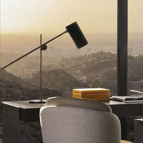 Lampe de table - KURSA : AT0101 - LUMIS SRL - en métal peint / contemporaine / d'intérieur