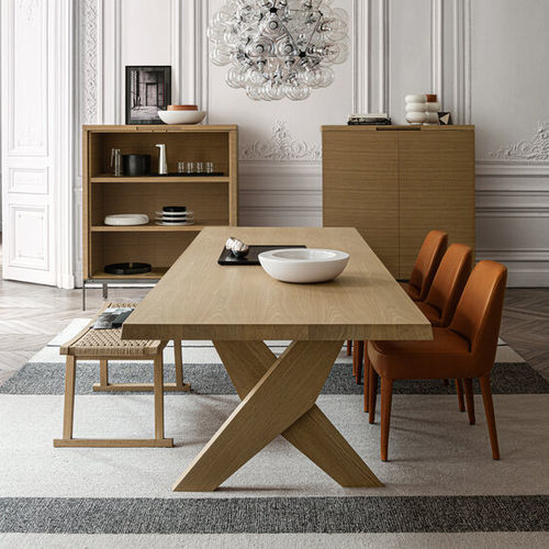 Table contemporaine - ARES - MAXALTO - en bois massif / en placage de bois / avec piètement en bois