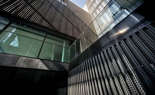 Bardage en panneaux - GESTIM - Stahlbau Pichler - en aluminium / en métal / mat