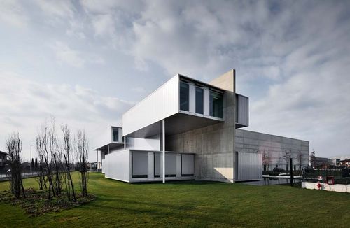 Façade ventilée en polycarbonate - MATTEO GRASSI - Stahlbau Pichler