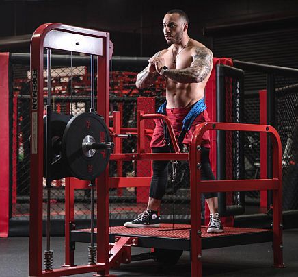 Appareil de musculation squat - FLY-212 - Foreman Fitness Europe GmbH - d'intérieur