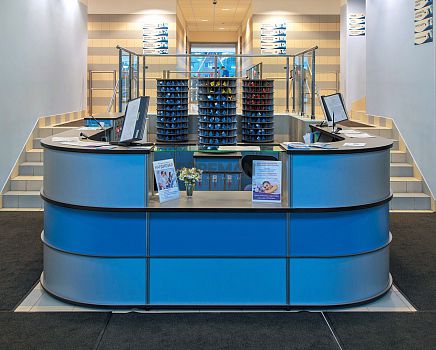 Banque d'accueil modulable - Foreman Fitness Europe GmbH - en arc de cercle / en HPL / en plastique